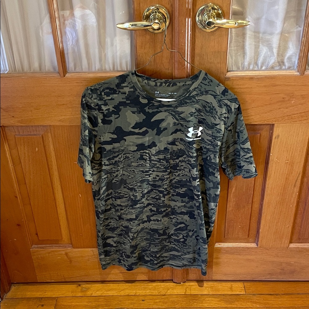 Under Armour Green and Black Camo Tee